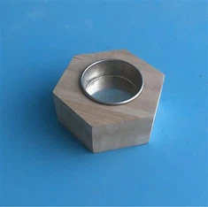 Дървен шестоъгълен свещник